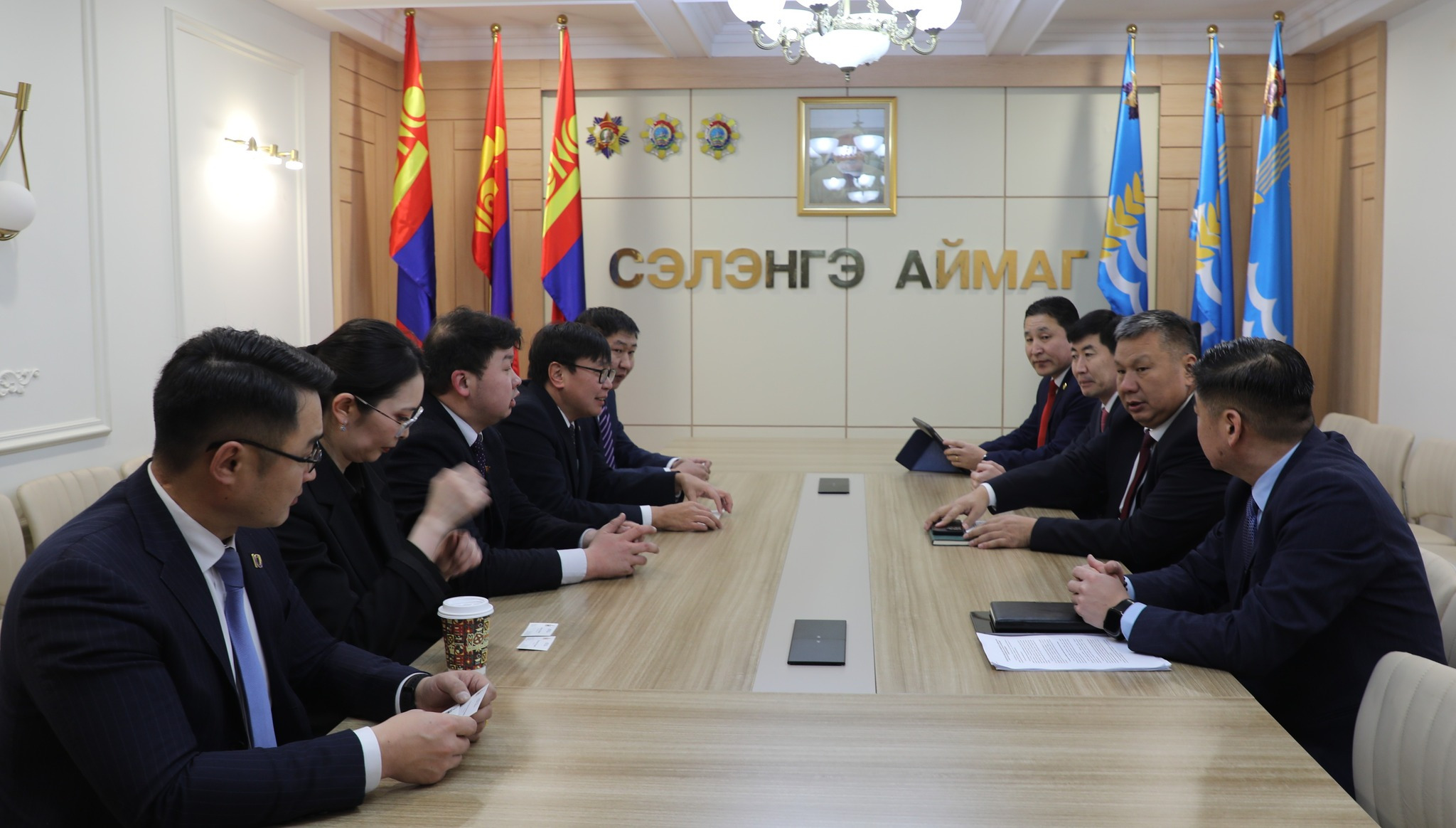 Боловсролын сайд П.Наранбаяр Сэлэнгэ аймагт ажиллаж байна